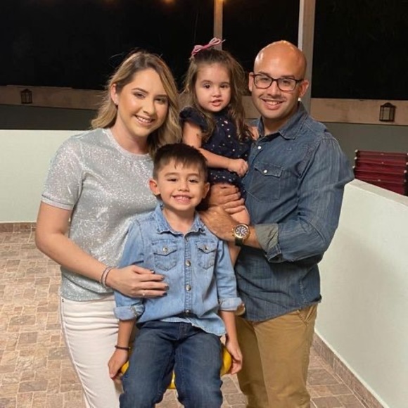 Meet your Posher, Jovana - Picture 1 of 1